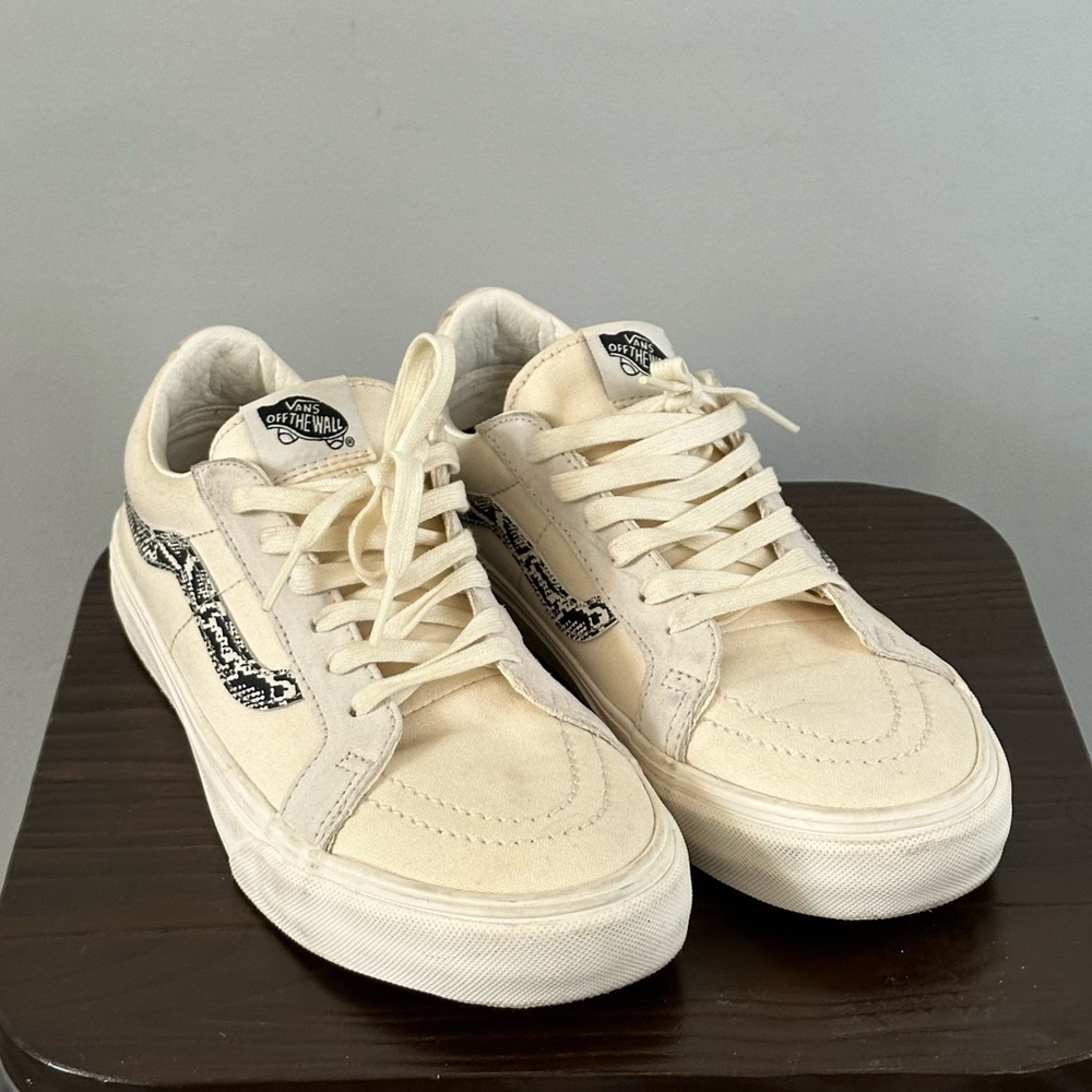Cream Old Skool Vans with Snakeskin stripe